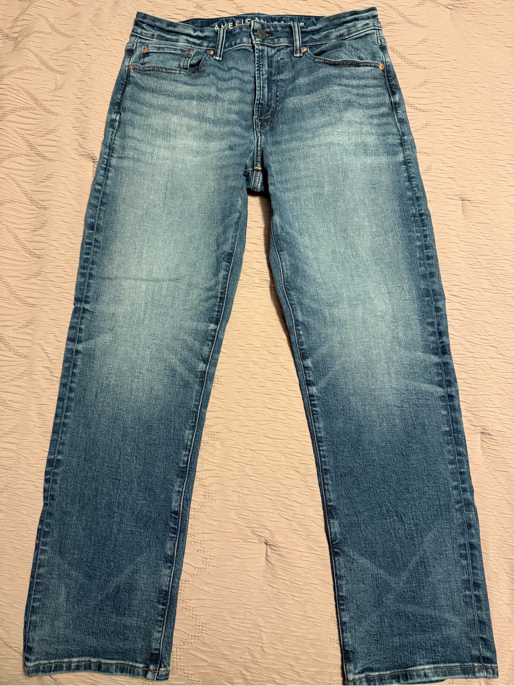 AE Men's Athletic Straight-Leg Jeans in Washed Blue